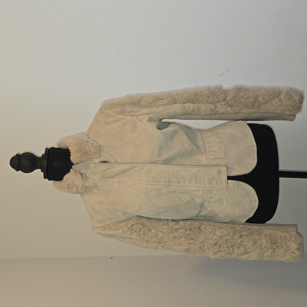 🐇 Off White Leather and Rabbit Fur Coat